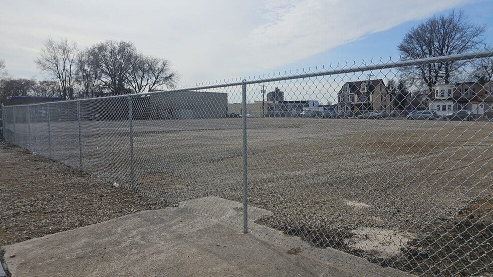 More Photos Of 25 N 23rd St, Camden Warehouse For Lease
