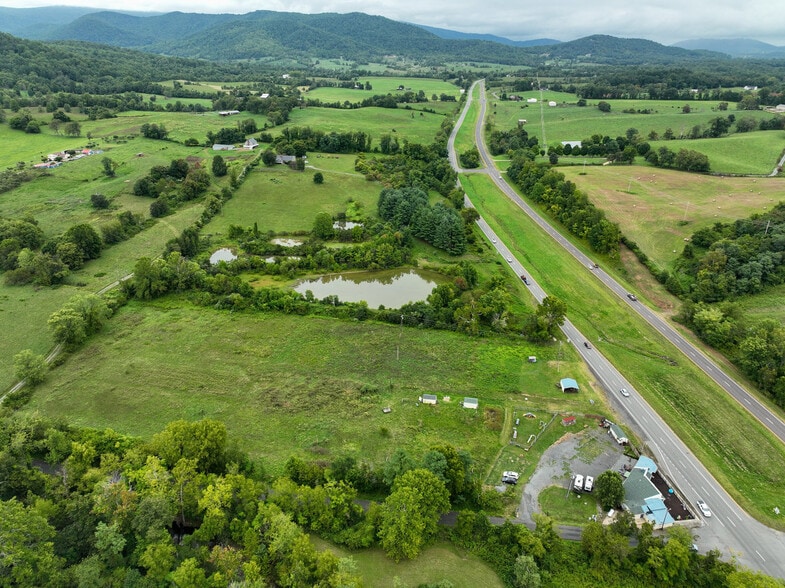 More Photos Of 12167 Lee Hwy, Sperryville Veterinarian Kennel For Sale