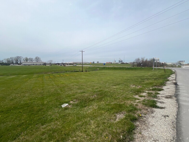 More Photos Of US Highway 36 Hwy, Chillicothe Land For Sale