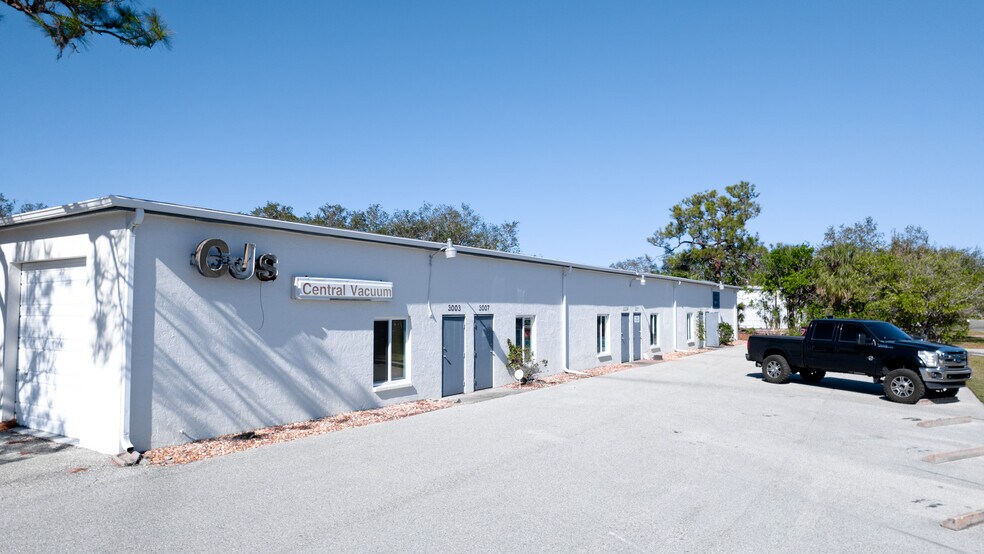 More Photos Of 3015 62nd Ave E, Bradenton Warehouse For Lease