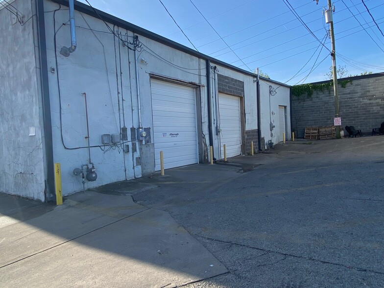 More Photos Of 195 Omohundro Pl, Nashville Warehouse For Lease