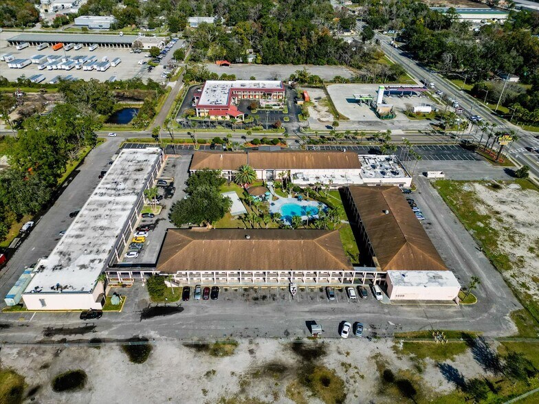 More Photos Of 510 Lane Ave S, Jacksonville Hotel For Sale