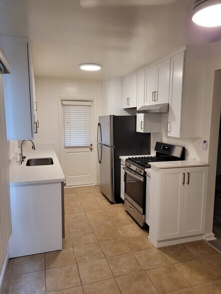 More Photos Of 6500 Shirley Ave, Reseda Apartments For Sale