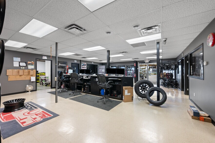 More Photos Of 5114 62 St, Lloydminster Warehouse For Sale