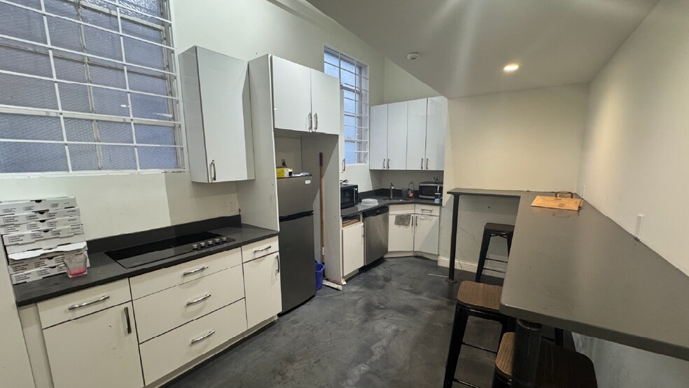 More Photos Of 36-16 29th St, Long Island City Warehouse For Sale