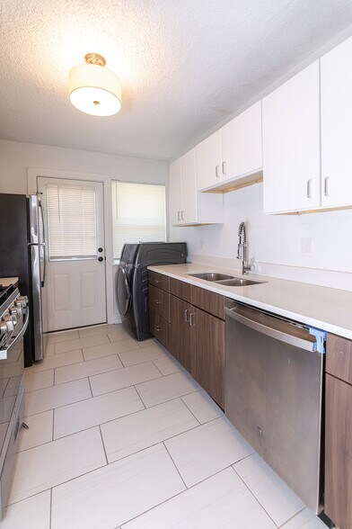 More Photos Of 170 N Hollywood St, Memphis Apartments For Sale
