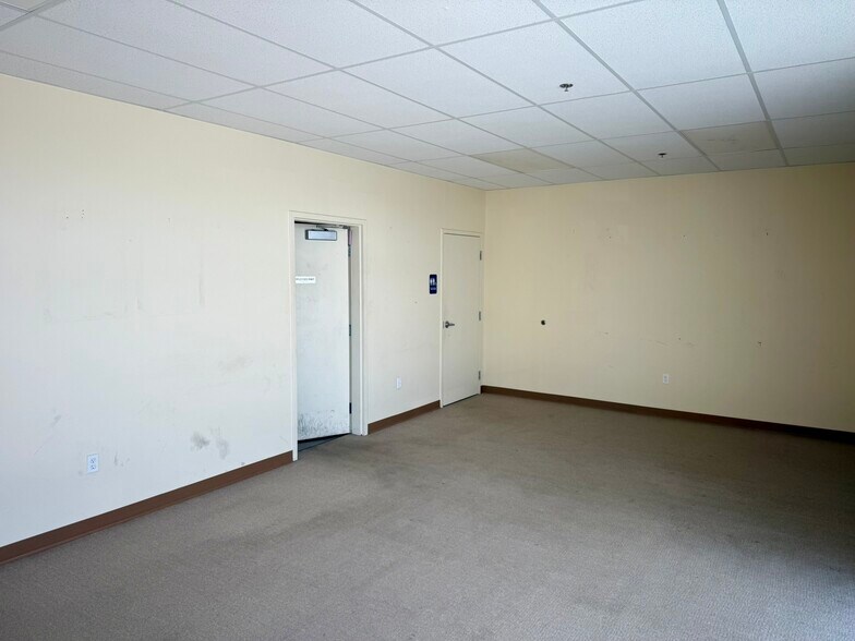 More Photos Of 3320 Research Way, Carson City Warehouse For Lease