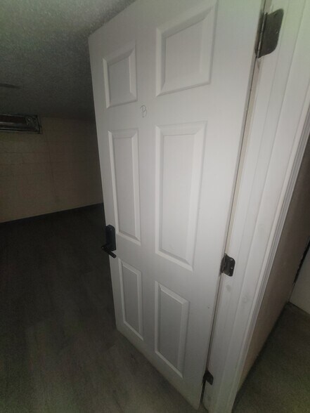 More Photos Of 1458 W 32nd St, Indianapolis Apartments For Sale