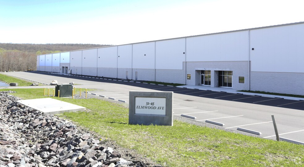 More Photos Of 31-45 Elmwood Ave, Mountain Top Warehouse For Lease