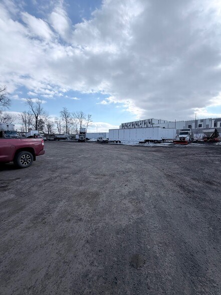 Primary Photo Of 25119-25137 Arcola Mills Dr, Sterling Land For Lease