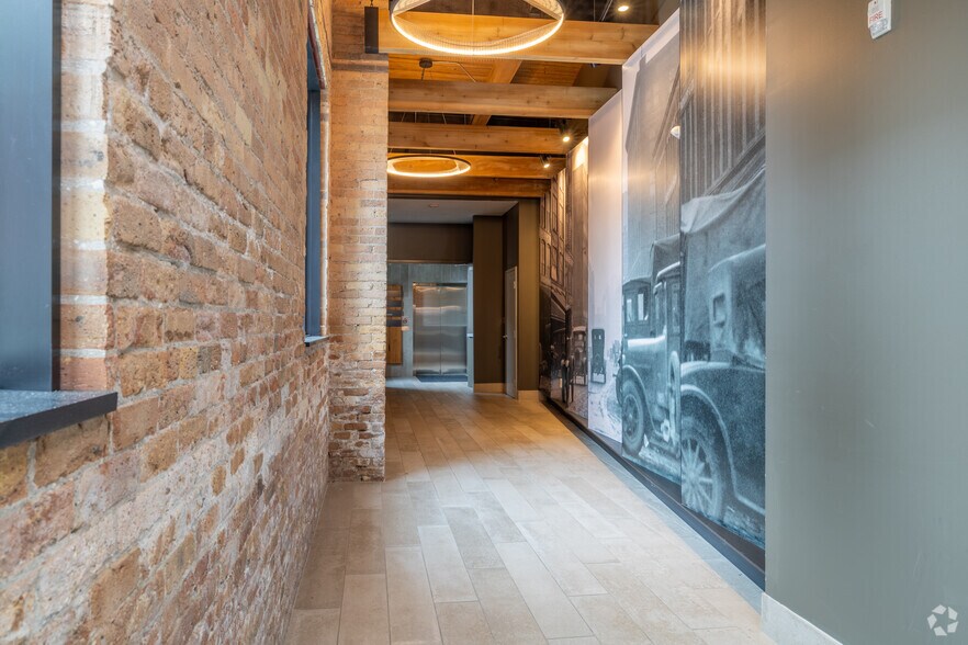 More Photos Of 322 N Broadway, Milwaukee Loft Creative Space For Lease