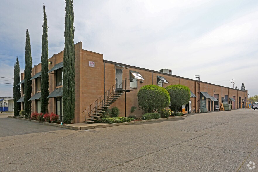 Primary Photo Of 5840 Gibbons Dr, Carmichael Flex For Lease