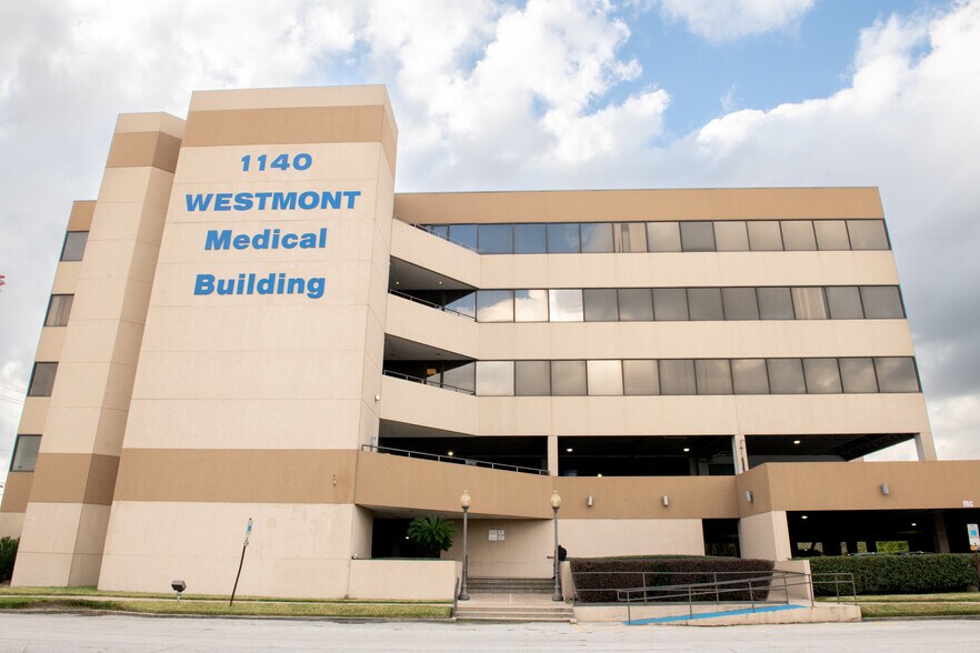 More Photos Of 1140 Westmont Dr, Houston Medical For Lease