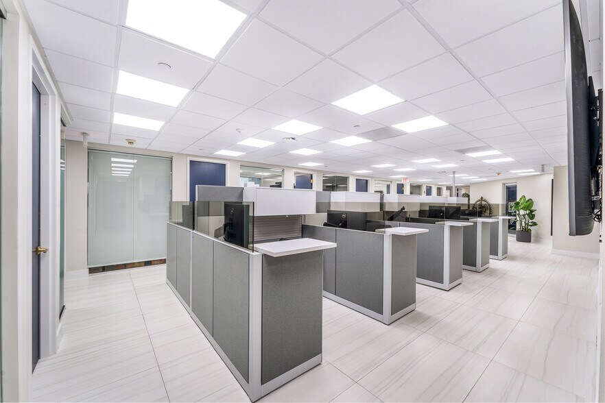 More Photos Of 1200 Brickell Ave, Miami Loft Creative Space For Lease