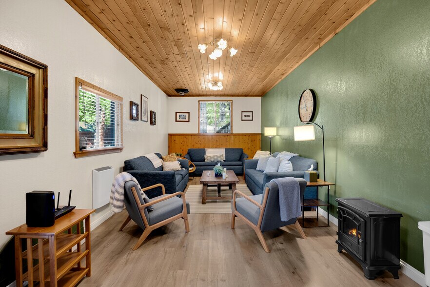 More Photos Of 26345 Delano Dr, Idyllwild-Pine Cove Hotel For Sale