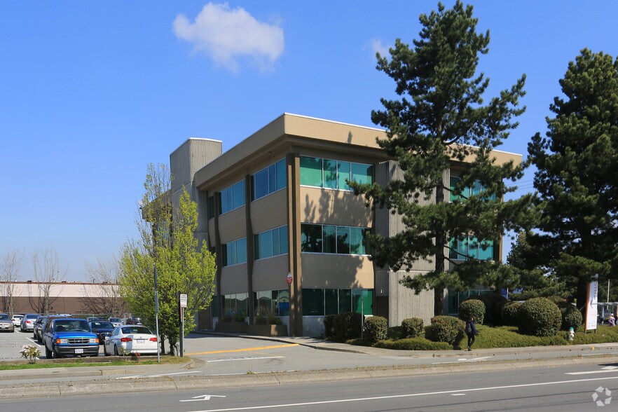 More Photos Of 8035 120th St, Delta Medical For Lease