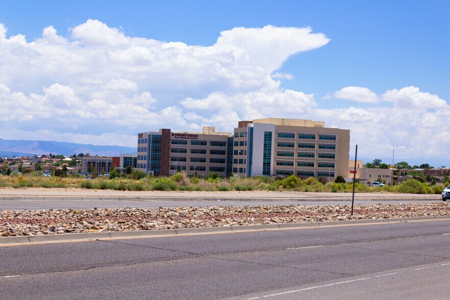 More Photos Of Unser Blvd, Rio Rancho Land For Sale