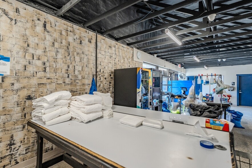 More Photos Of 1810 Ribaut Rd, Port Royal Convenience Store For Sale