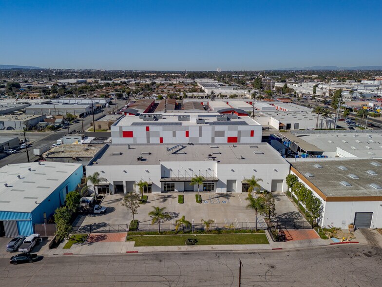 More Photos Of 15939 Illinois Ave, Paramount Distribution For Sale