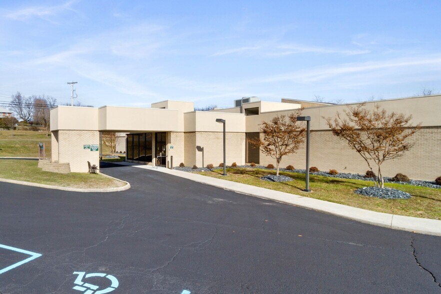 More Photos Of 2460 Lee Hwy N, Pulaski Healthcare For Sale