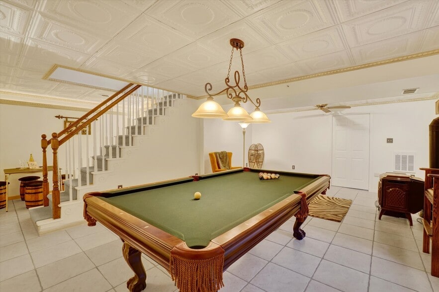 More Photos Of 2553 Roosevelt Ave, York Flex For Sale