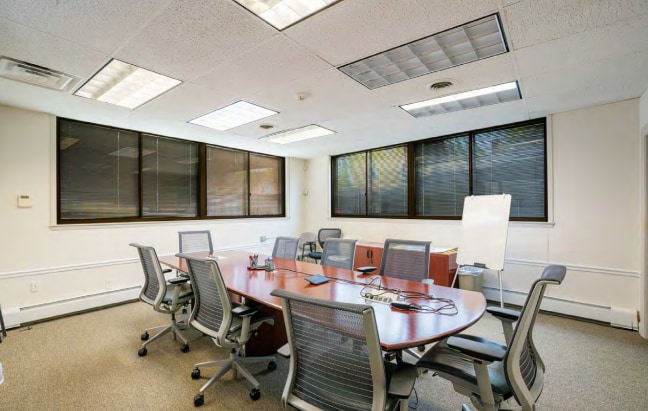 More Photos Of 91 Mystic St, Arlington Research And Development For Lease