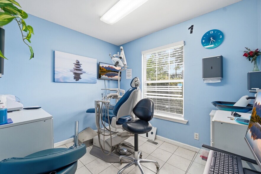 More Photos Of 9510 Lanham Severn Rd, Lanham Office For Sale