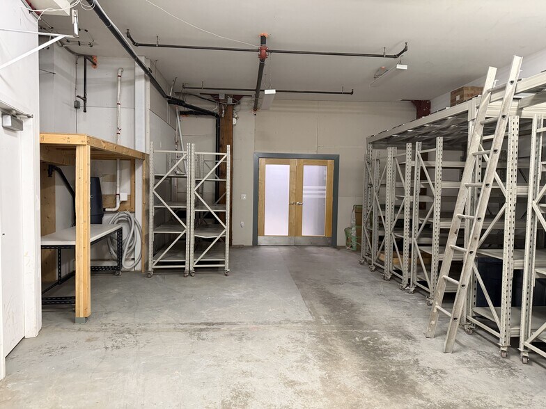More Photos Of 9059-9079 Shaughnessy St, Vancouver Warehouse For Sale