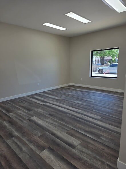 More Photos Of 465 E Palmdale Blvd, Palmdale Loft Creative Space For Lease