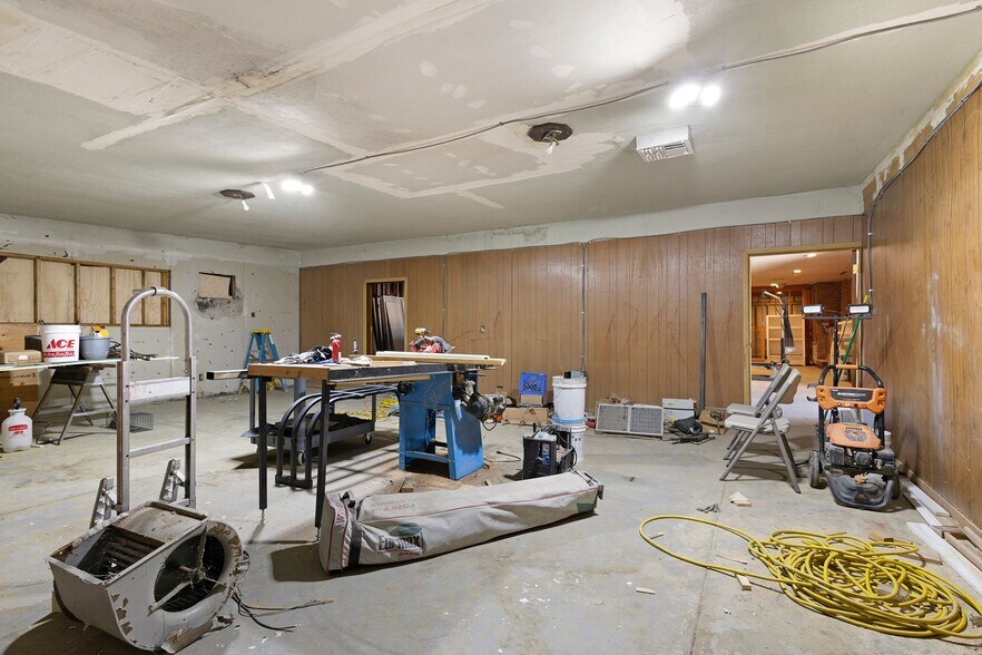 More Photos Of 128 S Colusa St, Willows Specialty For Lease