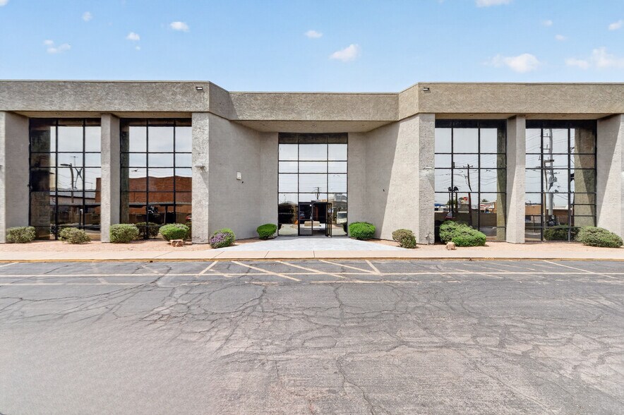 More Photos Of 2920 N 24th Ave, Phoenix Office For Sale