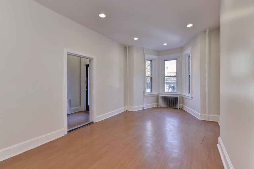 More Photos Of 1510 U St NW, Washington Storefront For Lease