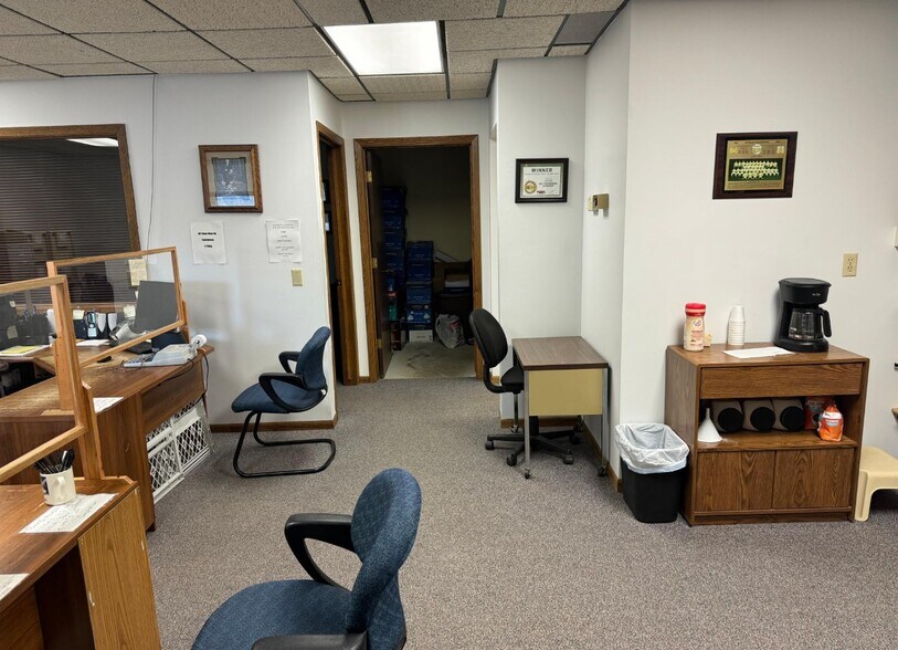 More Photos Of 221 S Union St, Mora Office For Sale