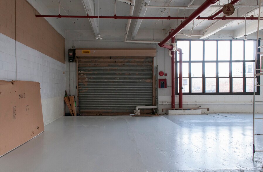 More Photos Of 47-32 Austell Pl, Long Island City Warehouse For Lease