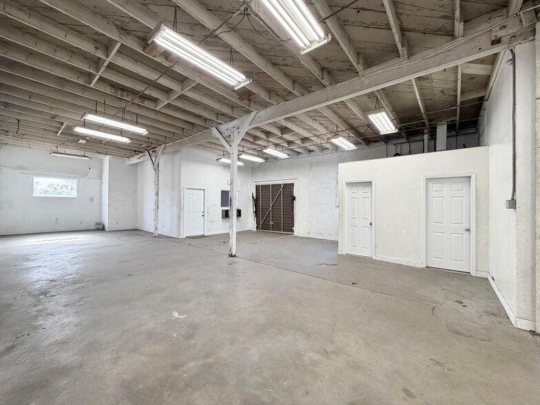 More Photos Of 4401 Firestone Blvd, South Gate Flex For Lease