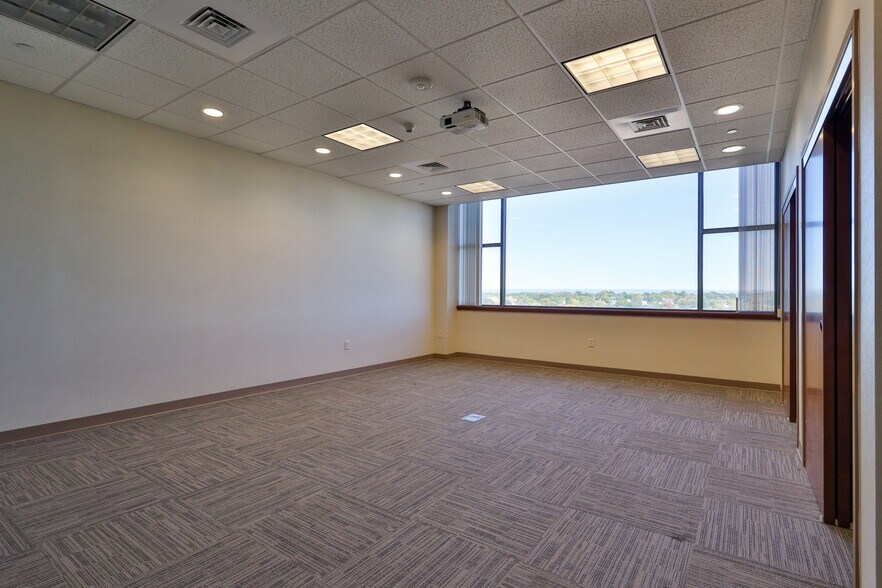 More Photos Of 1 E Broad St, Bethlehem Medical For Sale