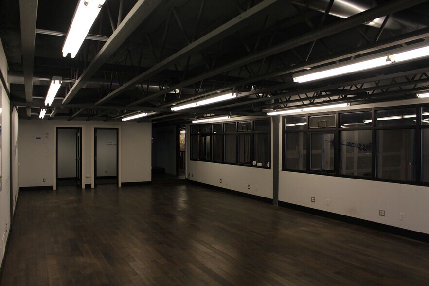 More Photos Of 2220 N Pacific St, Seattle Warehouse For Lease