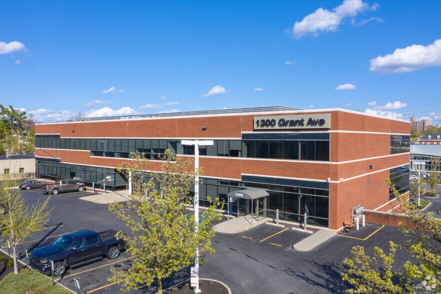 Primary Photo Of 1300 N Grant Ave, Wilmington Office For Sale
