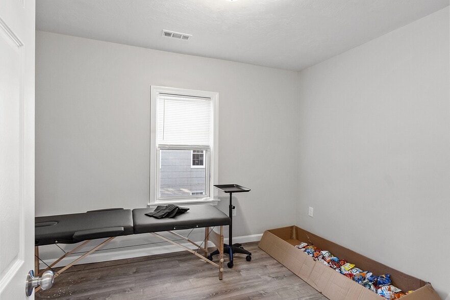 More Photos Of 36-38 Houghton St, Worcester Apartments For Sale