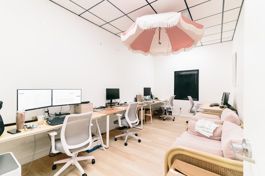 More Photos Of 19010 S Alameda St, Rancho Dominguez Distribution For Lease