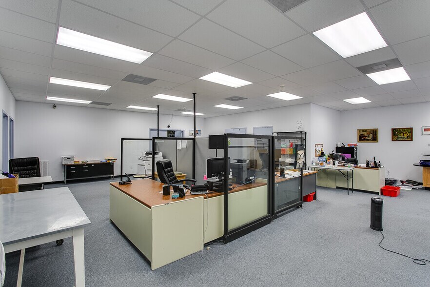 More Photos Of 1404 S Shelby St, Louisville Manufacturing For Lease