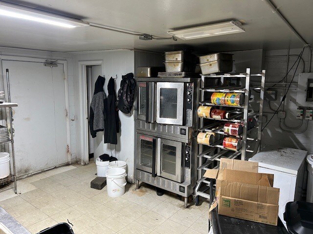 More Photos Of 122 S Union St, Bryan Restaurant For Sale