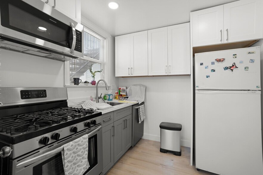 More Photos Of 315 Grand Blvd, San Mateo Apartments For Sale