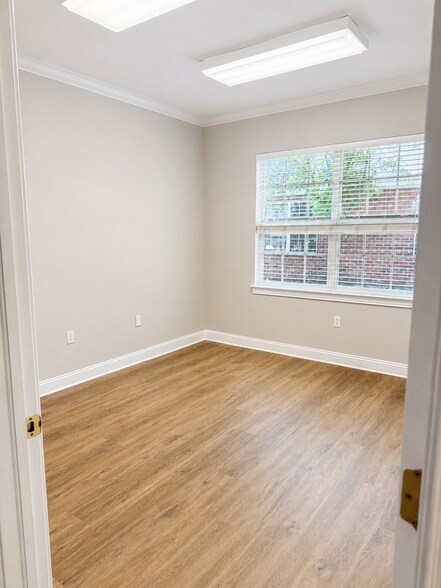 More Photos Of 8883 Perimeter Park Blvd, Jacksonville Medical For Lease