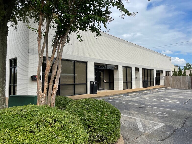 Primary Photo Of 1695 Bonnie Ln, Cordova Medical For Sale
