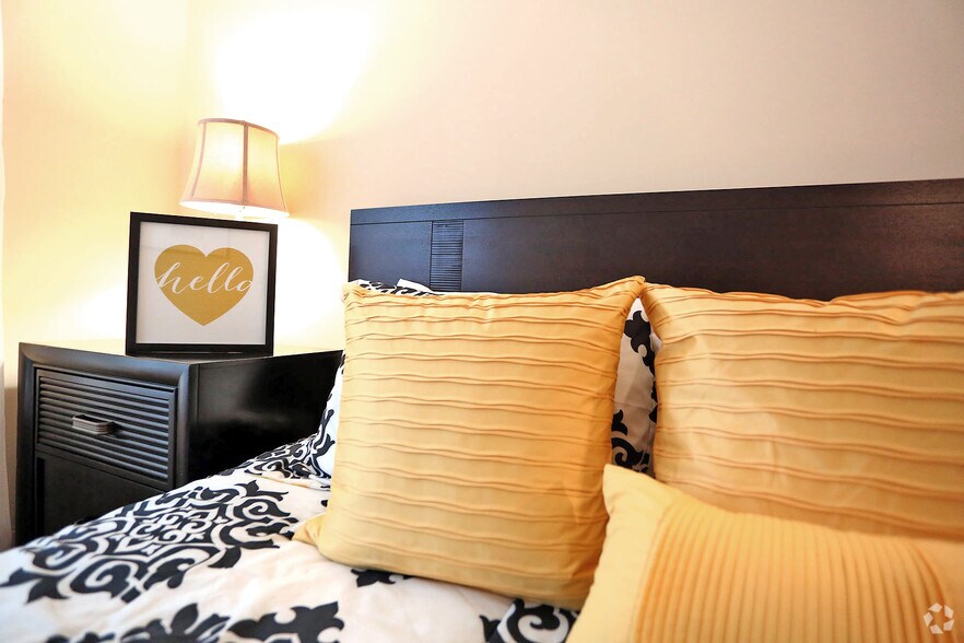 More Photos Of 3001 Reflections Way, Virginia Beach Apartments For Sale