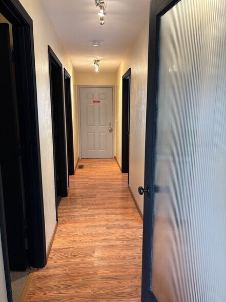 More Photos Of 1873 NW Kings Blvd, Corvallis Office For Lease