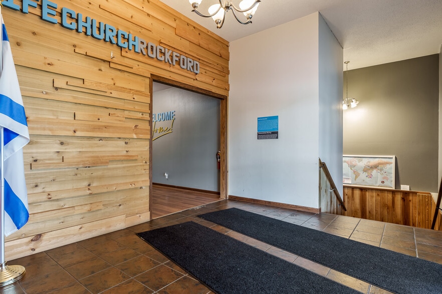 More Photos Of 4312 20th St, Rockford Religious Facility For Sale