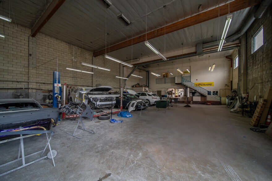 More Photos Of 2224 W Temple St, Los Angeles Warehouse For Sale
