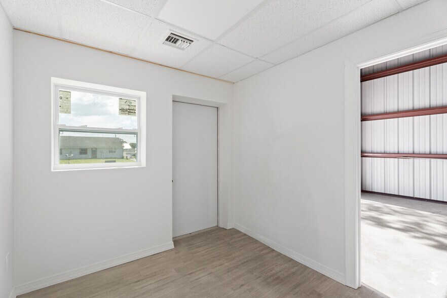 More Photos Of 2933 Harson Way, Fort Pierce Warehouse For Sale